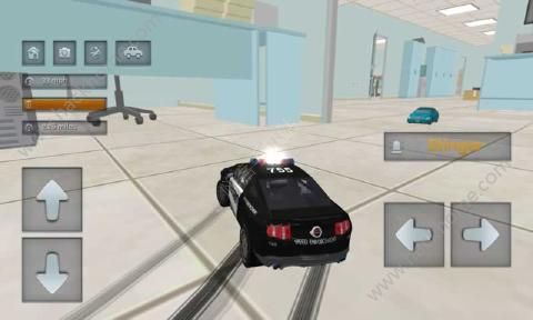 警车校园冒险游戏官方安卓版（RC Car Police Chase Cop Driving）v1.13